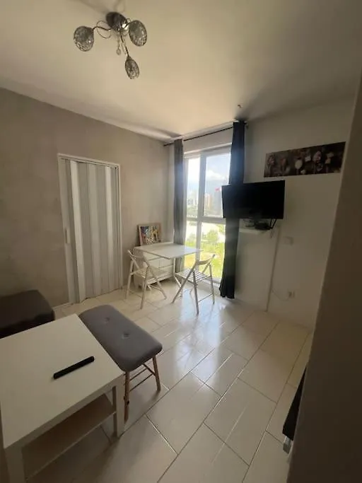 Apartment Cosy Studio Next To The Mall Sofia